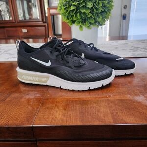 Women's Nike Air max size